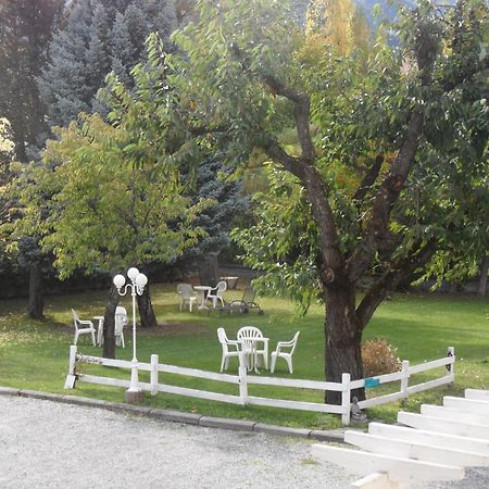 La Grande Eperviere Hotel Barcelonnette Bagian luar foto
