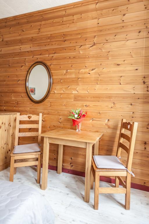La Grande Eperviere Hotel Barcelonnette Bagian luar foto